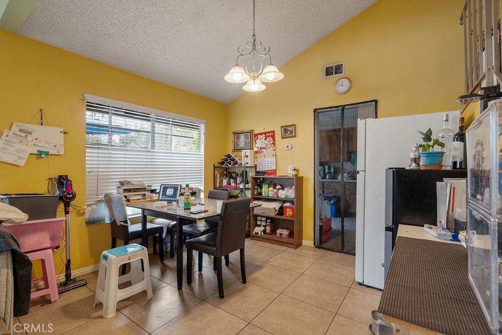 2734 Amanda Street B