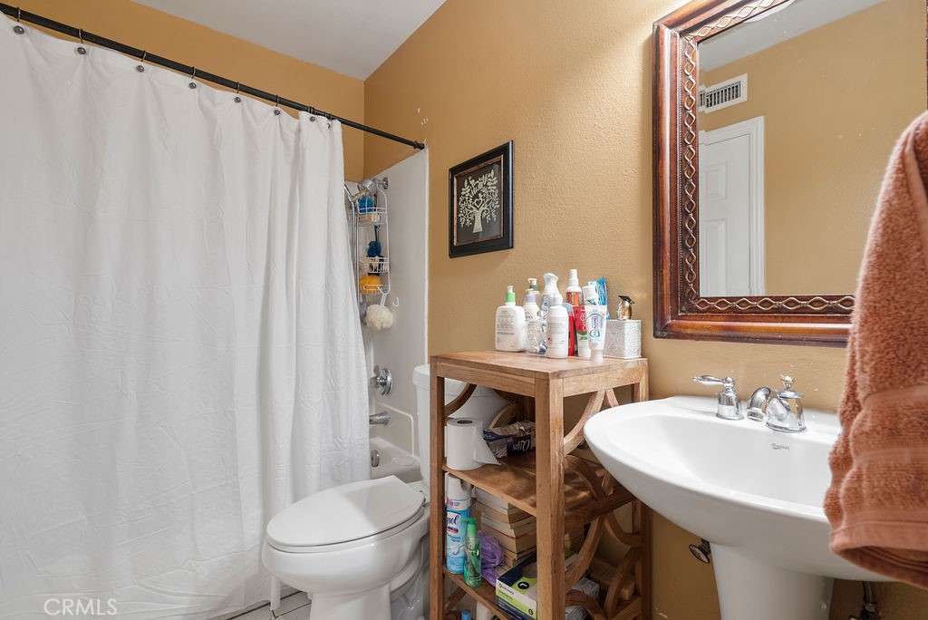 2734 Amanda Street B