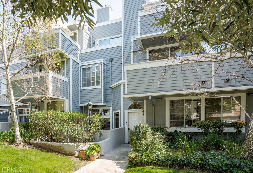 1097 Blanche Street 109