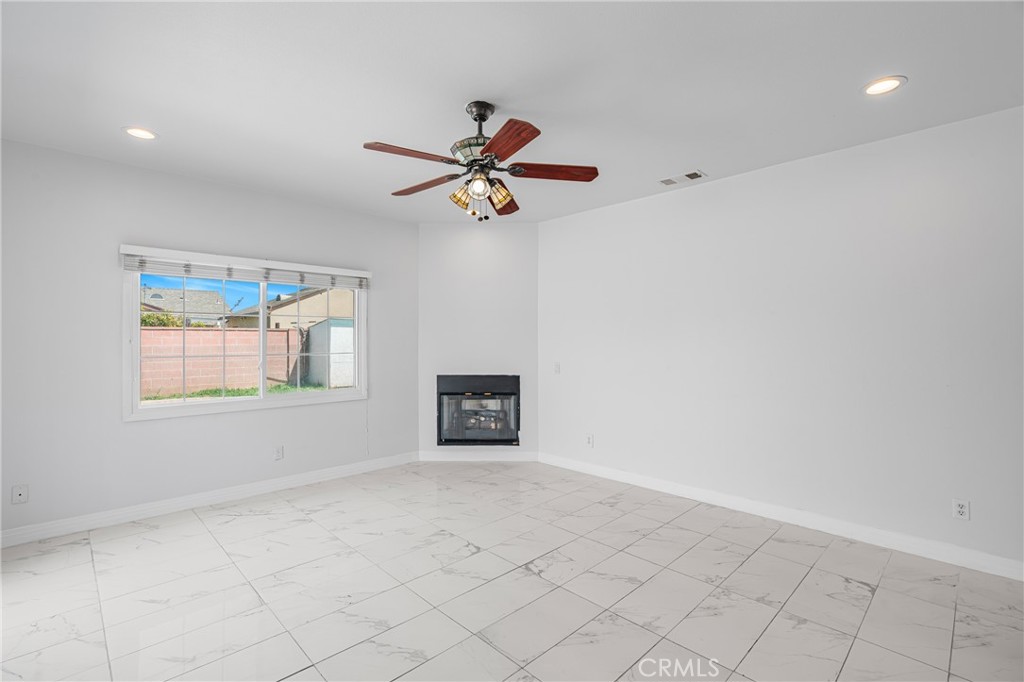 11542 Robert Lane