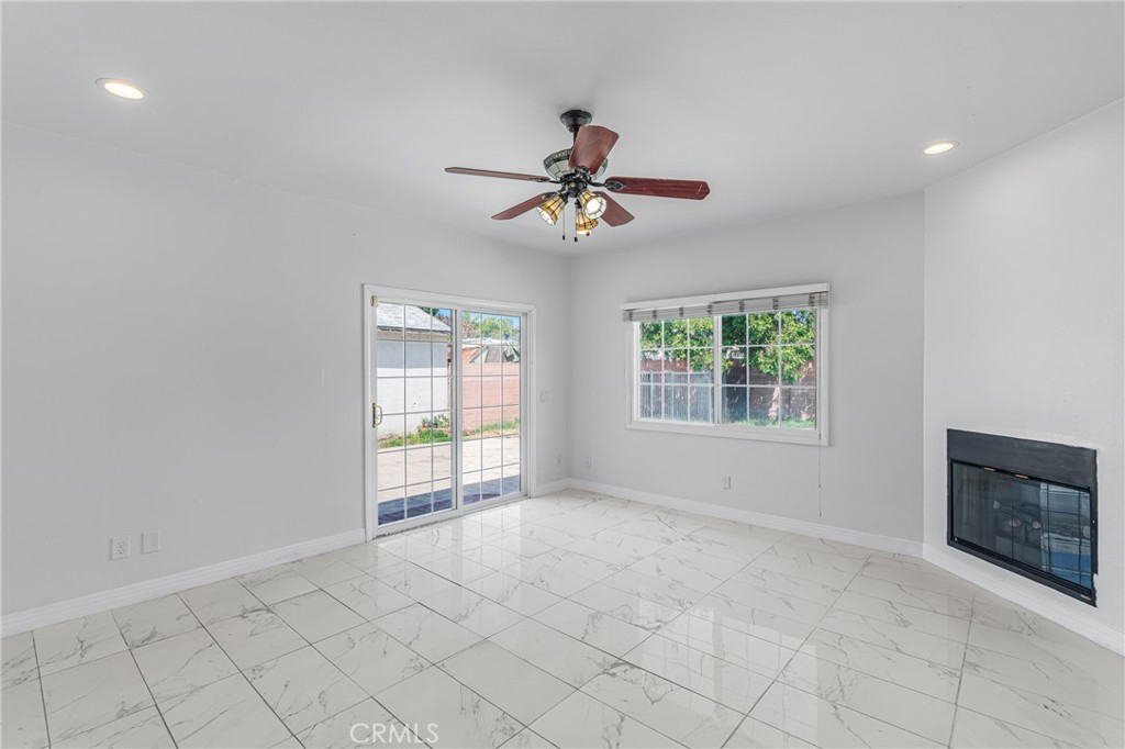 11542 Robert Lane
