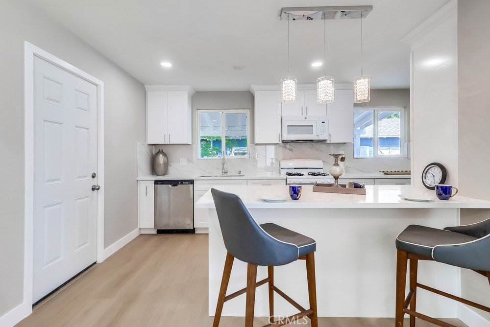 2020 Wilshire Avenue