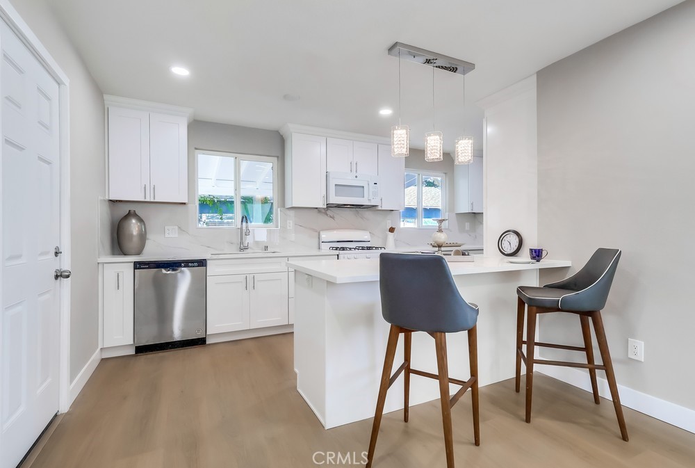 2020 Wilshire Avenue