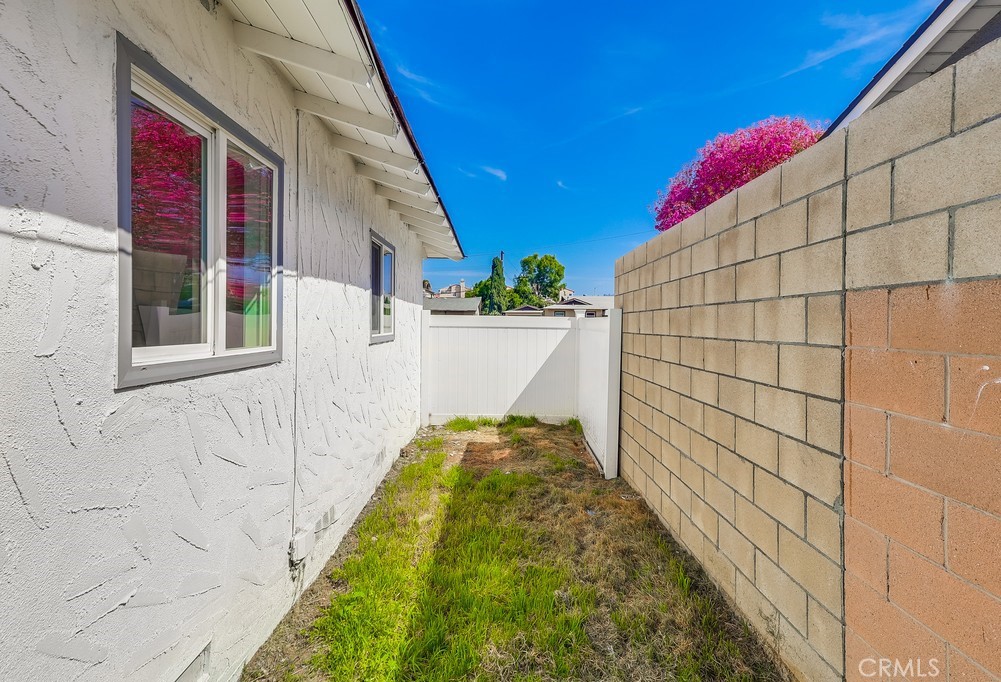 2020 Wilshire Avenue