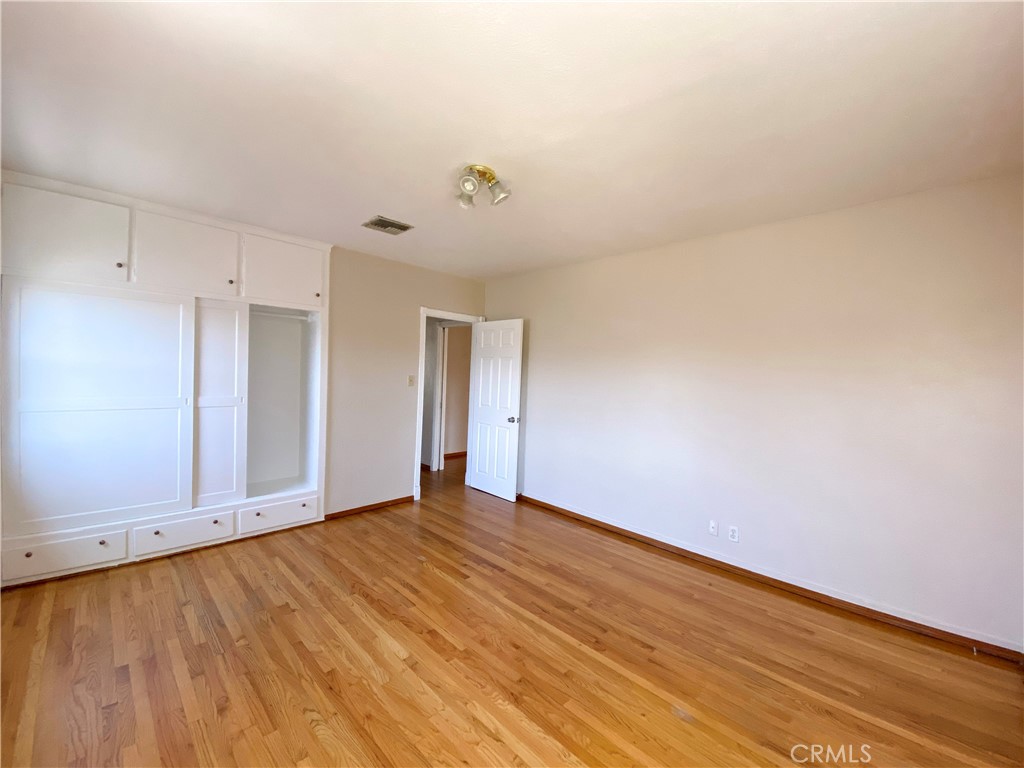 408 De La Fuente Street