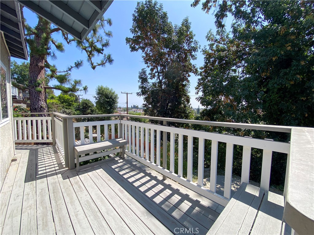 408 De La Fuente Street