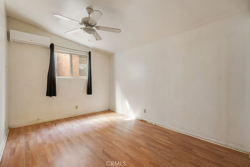 3233 Dorchester Avenue