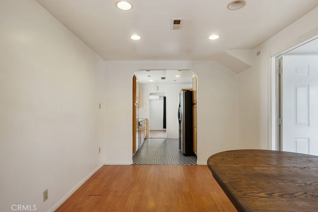 3233 Dorchester Avenue