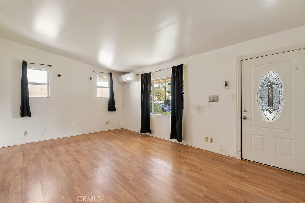 3233 Dorchester Avenue