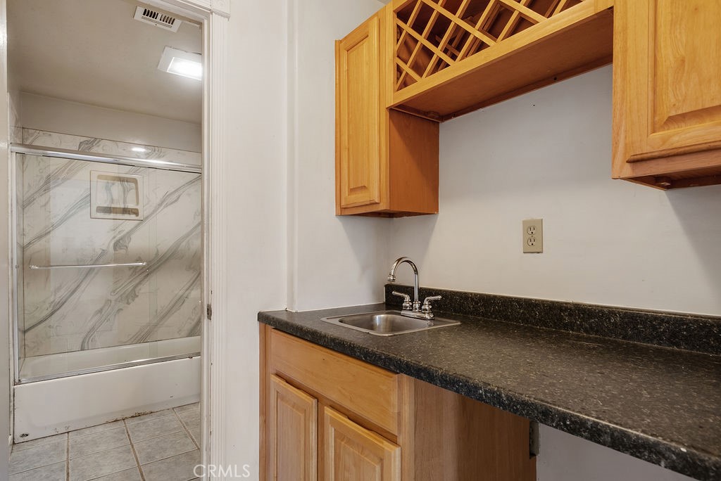 3233 Dorchester Avenue