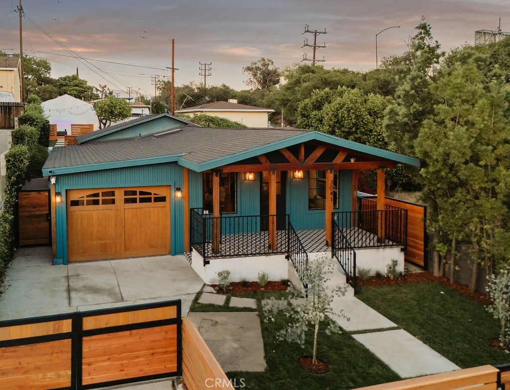 3041 Atwater