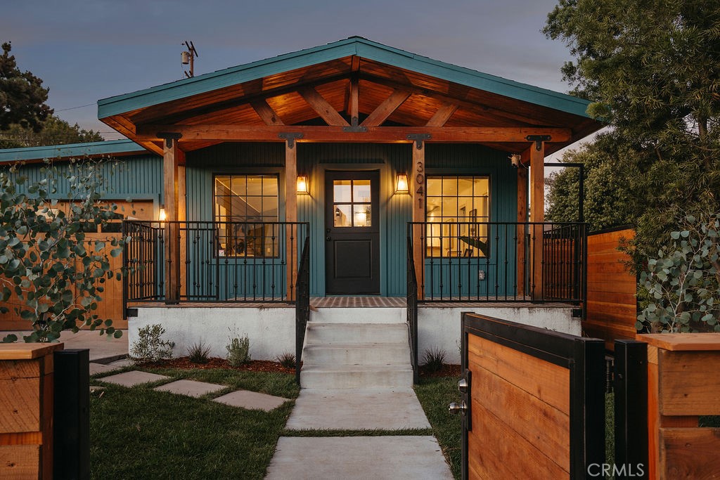 3041 Atwater