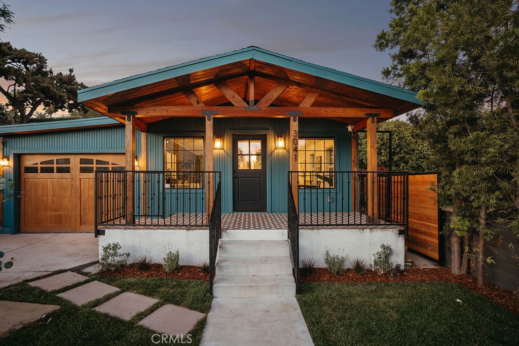 3041 Atwater