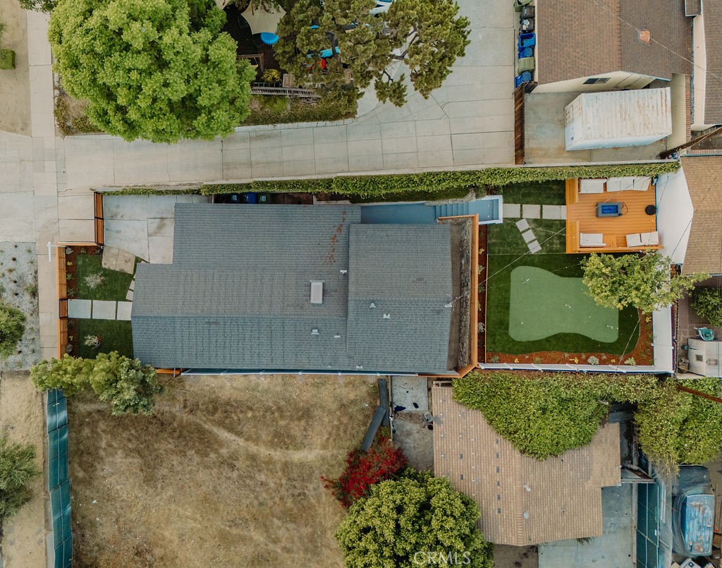 3041 Atwater
