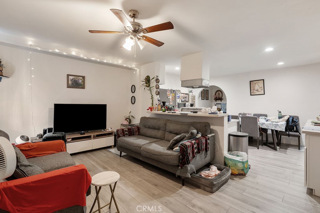 2719 Folsom
