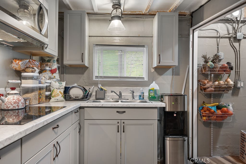 10200 Willow Springs