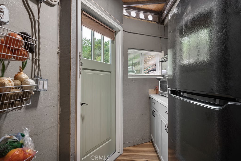 10200 Willow Springs