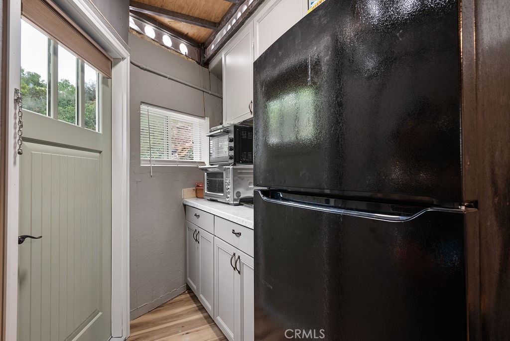 10200 Willow Springs