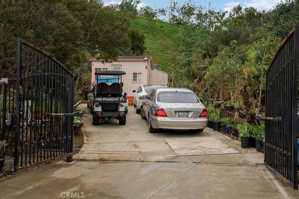 10200 Willow Springs