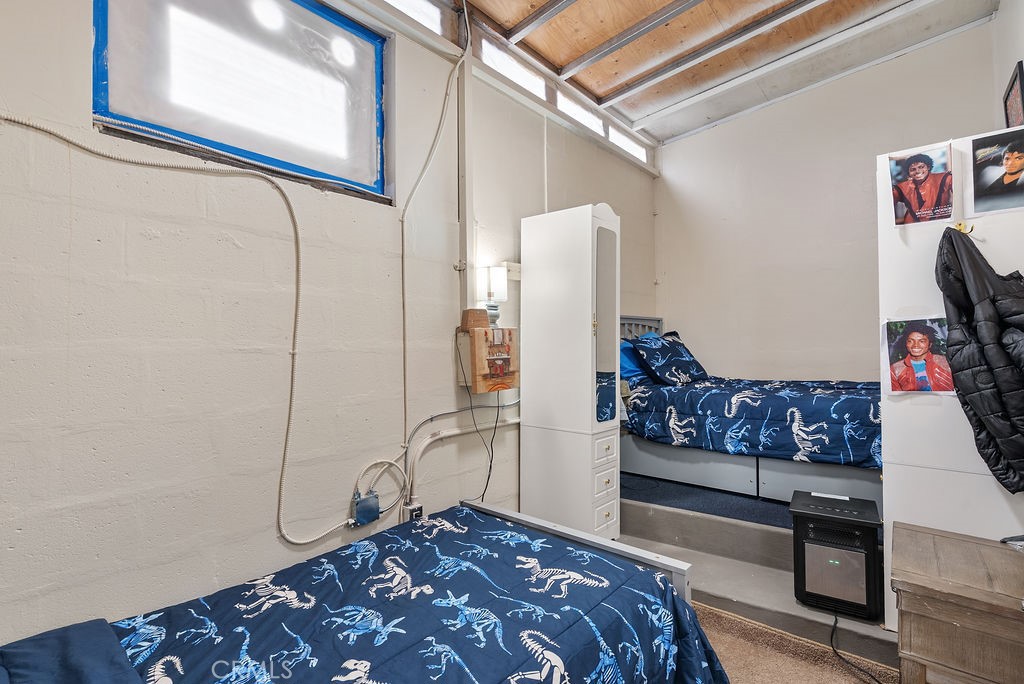 10200 Willow Springs