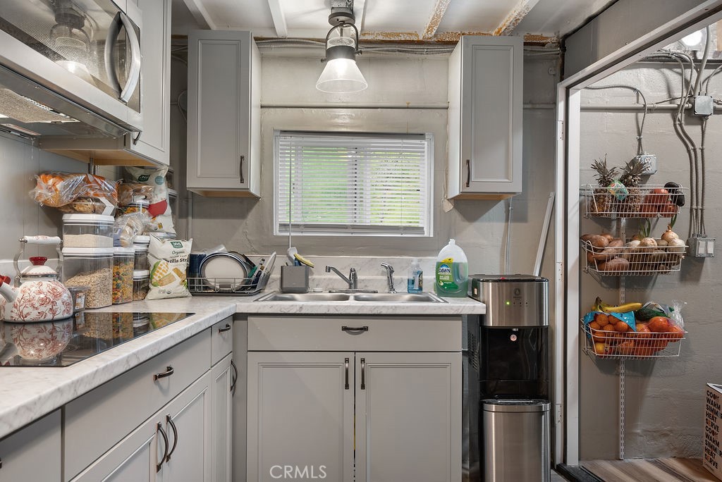 10200 Willow Springs