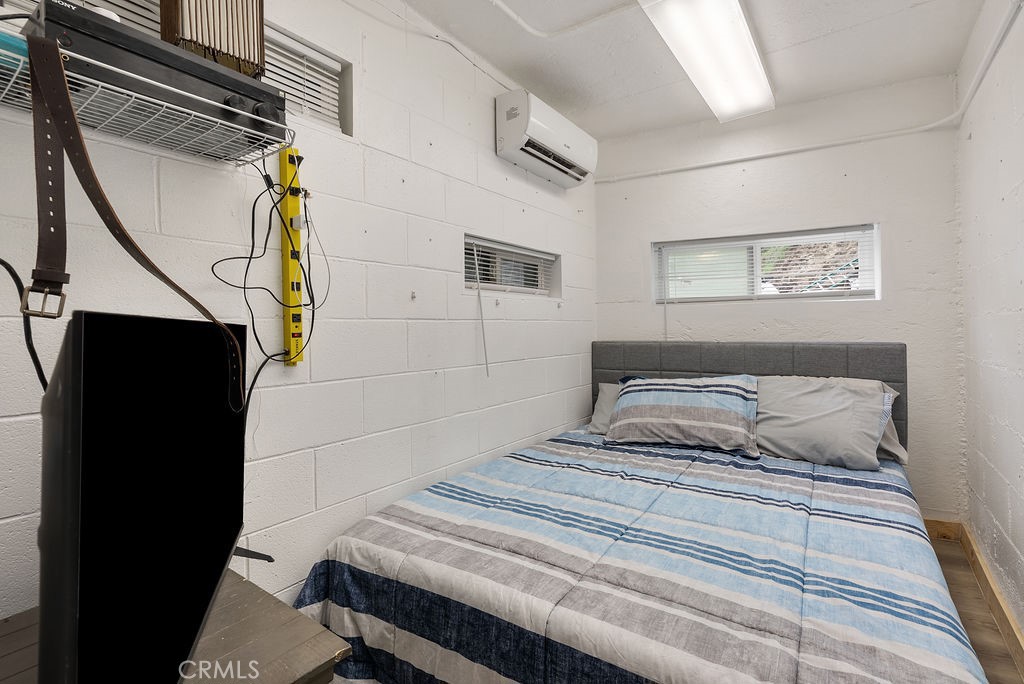 10200 Willow Springs