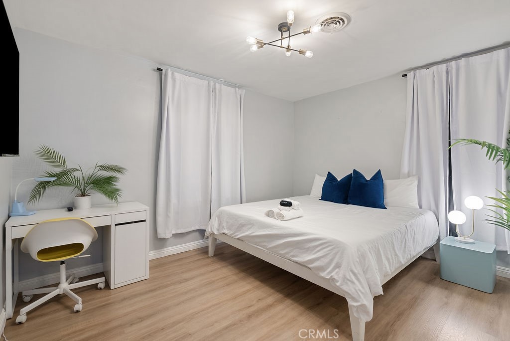 3628 Clark