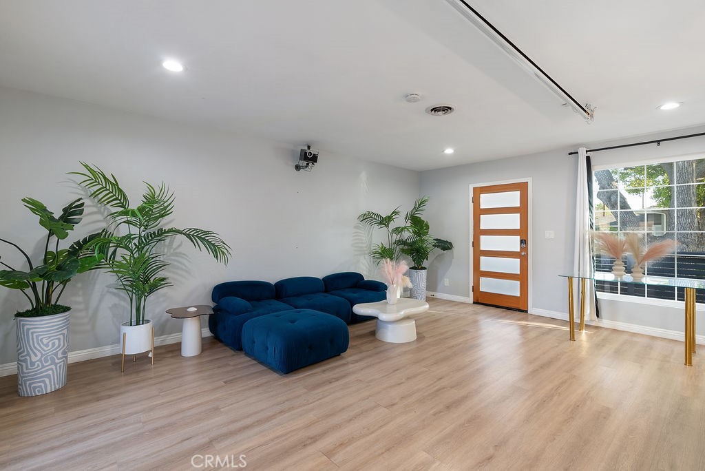 3628 Clark