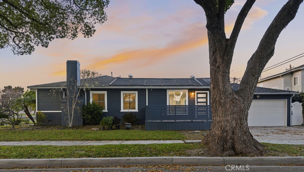 3628 Clark