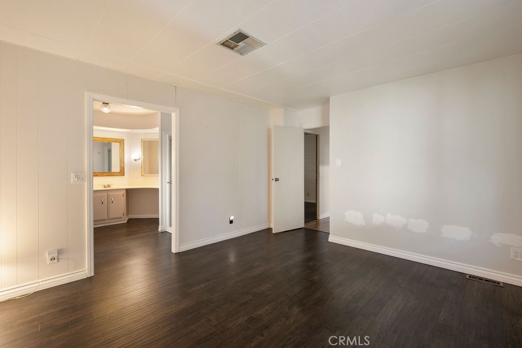 1235 Harbor Lake 13