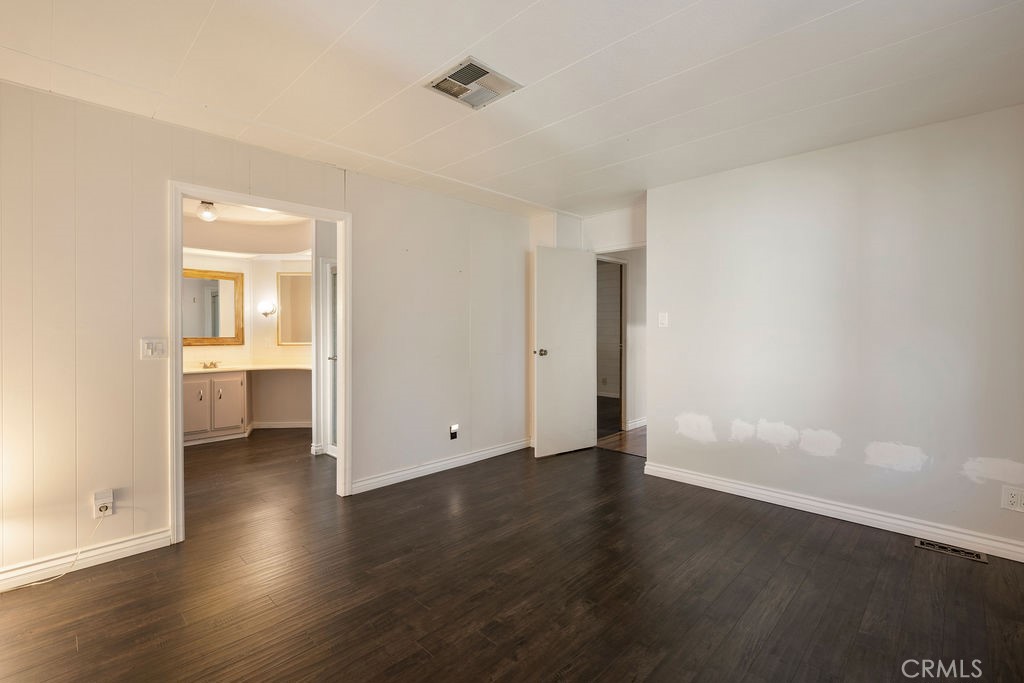 1235 Harbor Lake 13