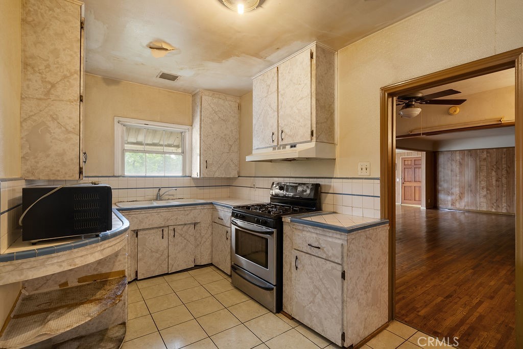 5227 Hammill Road