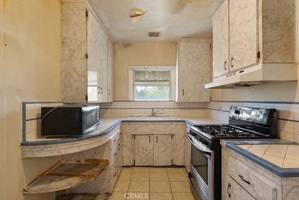 5227 Hammill Road