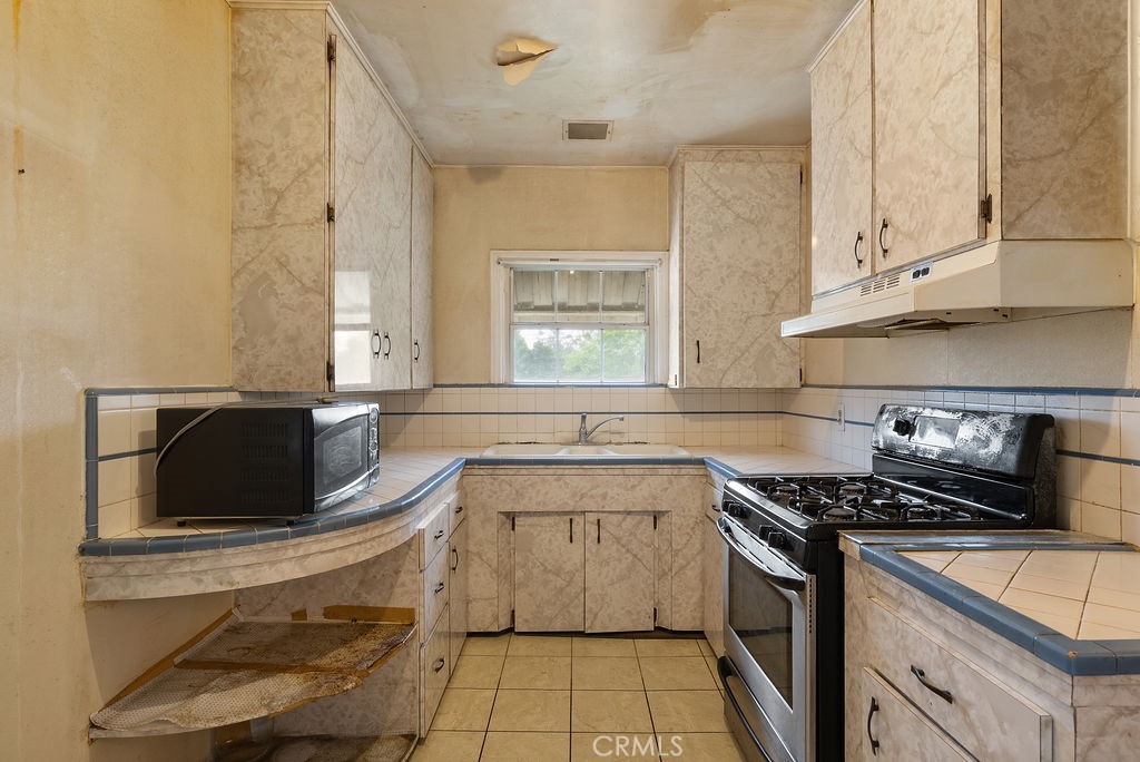 5227 Hammill Road