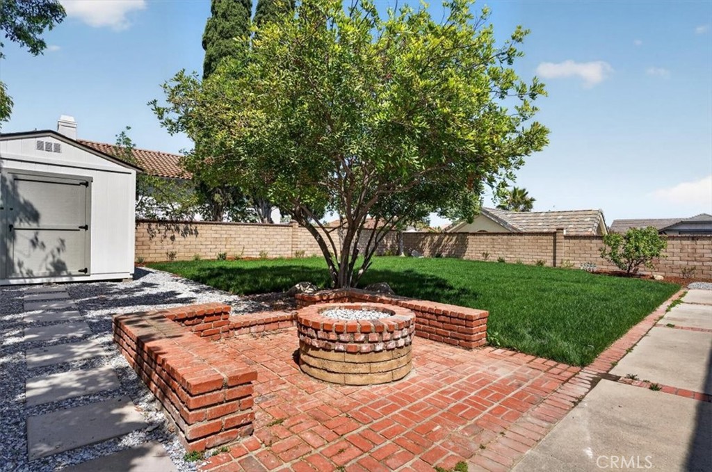 1807 Via Entrada