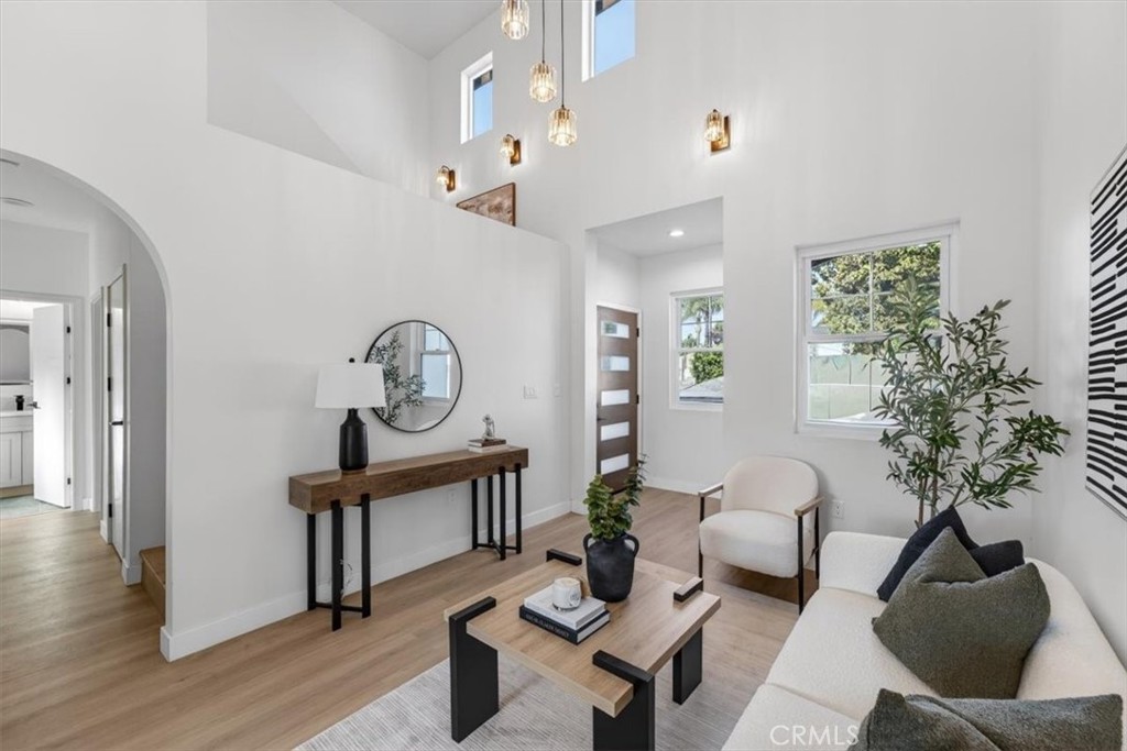 1607 Westmont