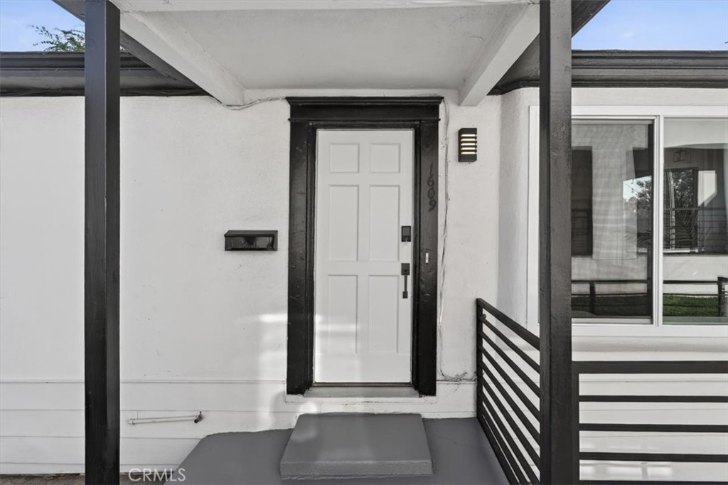 1607 Westmont