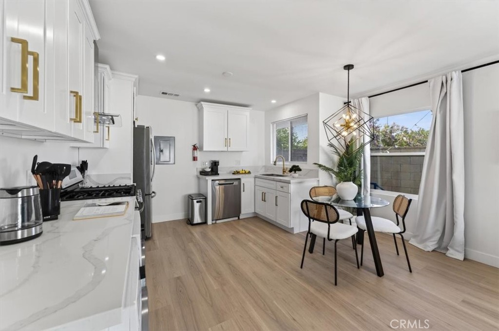 1607 Westmont