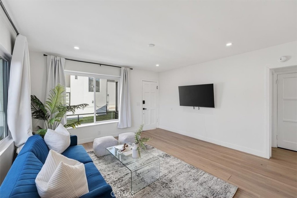 1607 Westmont