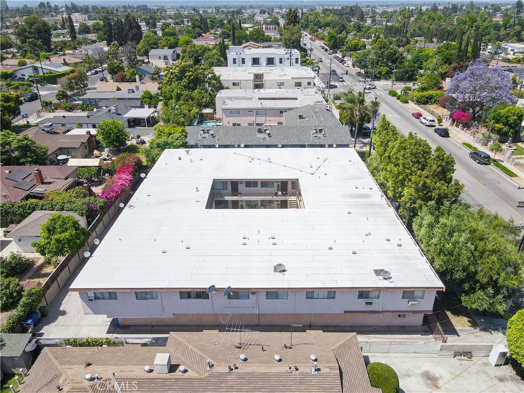 6535 Fulton