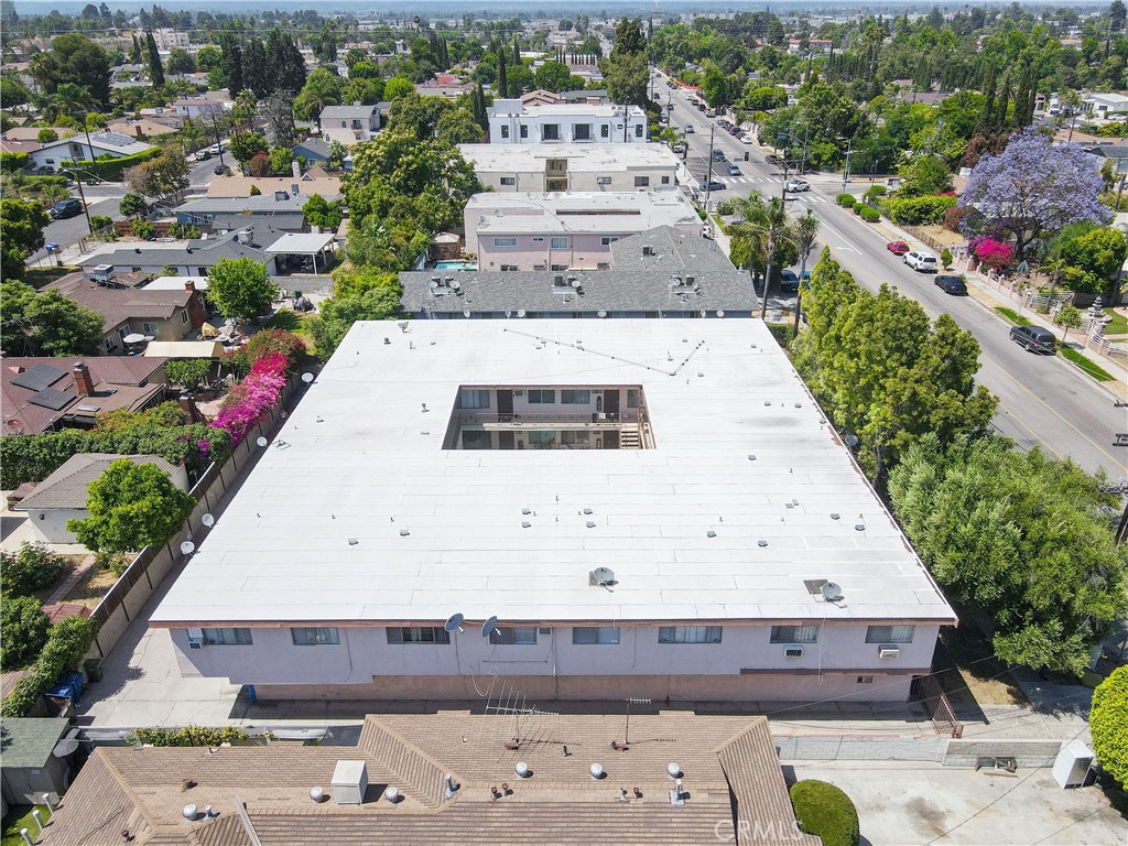 6535 Fulton
