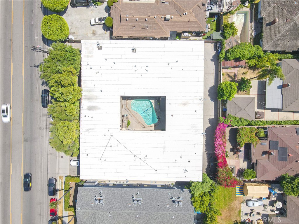 6535 Fulton