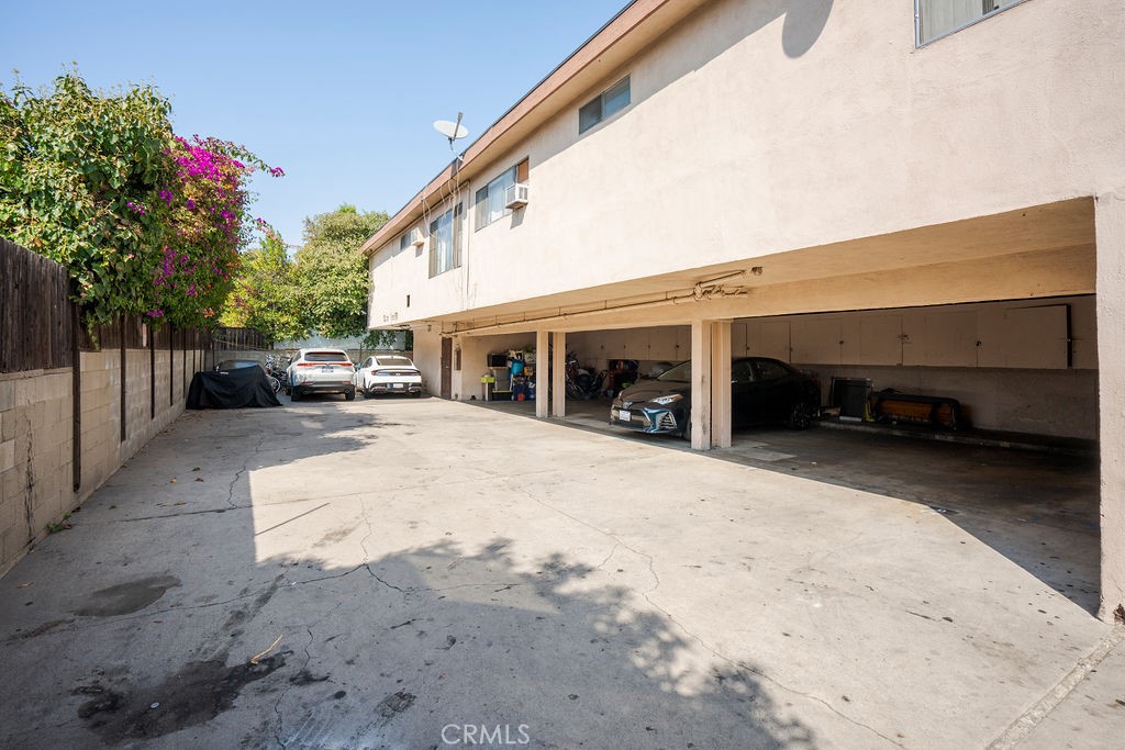 6535 Fulton
