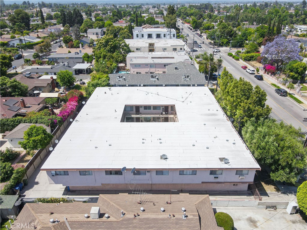 6535 Fulton
