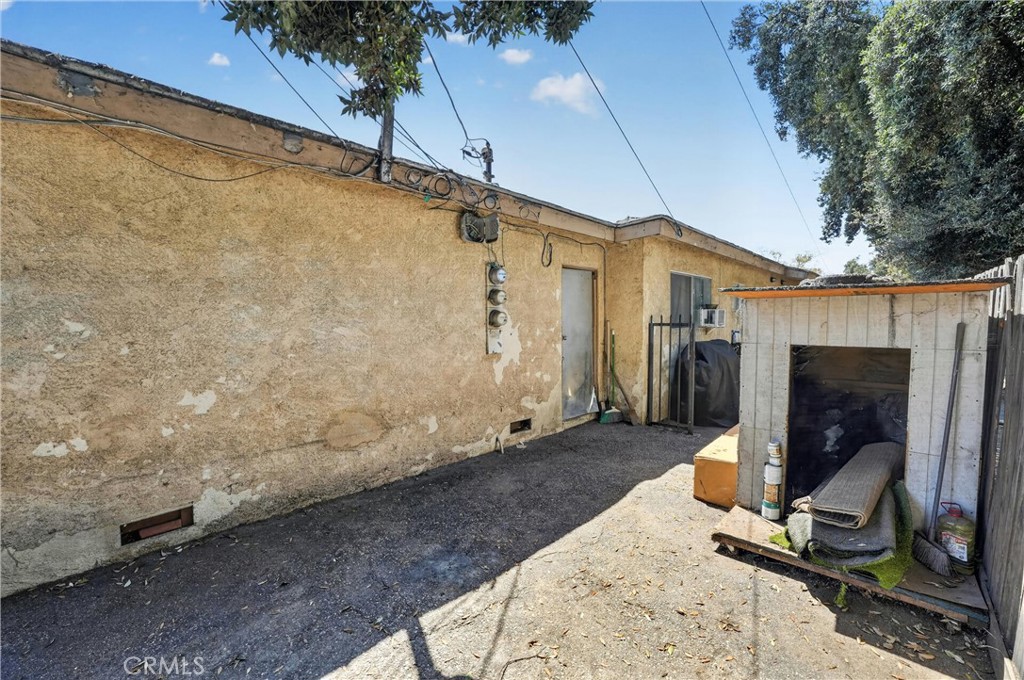805 E 8th Street