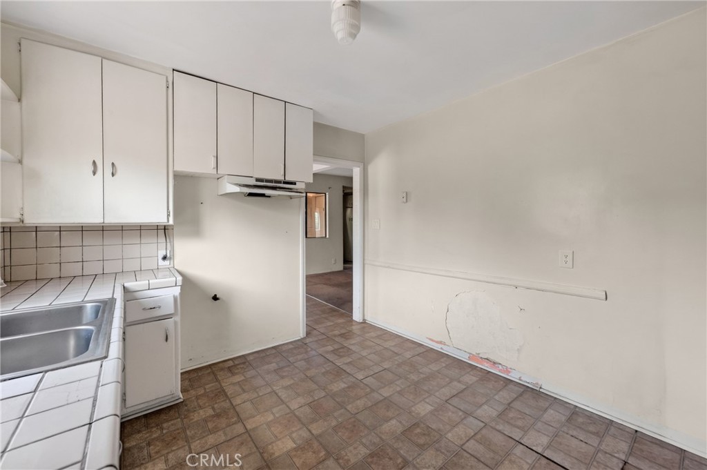 15118 Polk Street