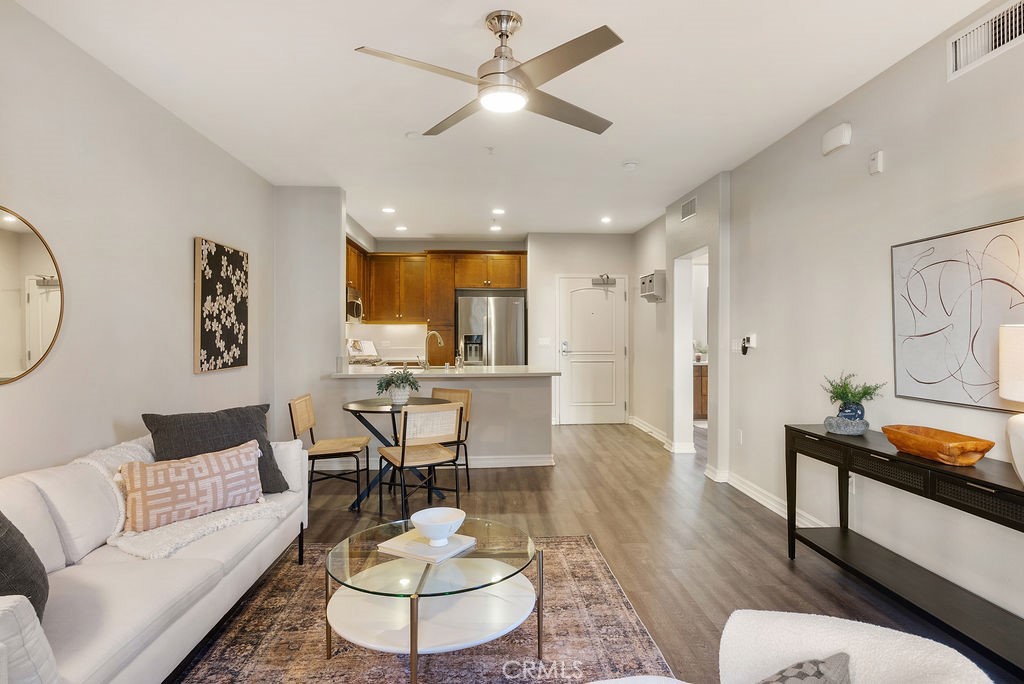 629 Traction Avenue 312
