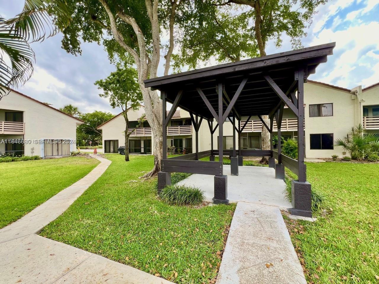 1674 Cypress Pointe Drive 3B