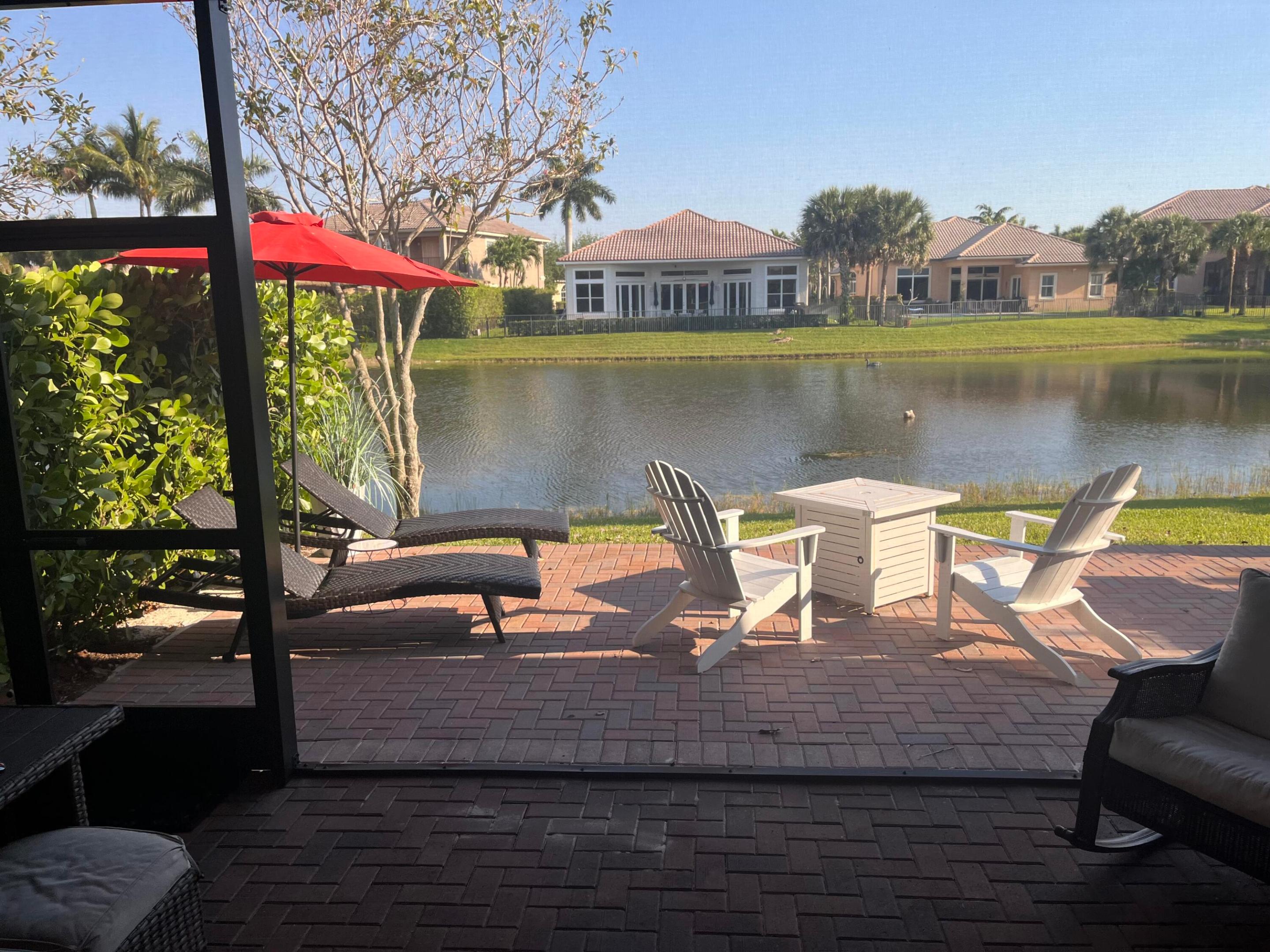 12200 NW 77TH Manor