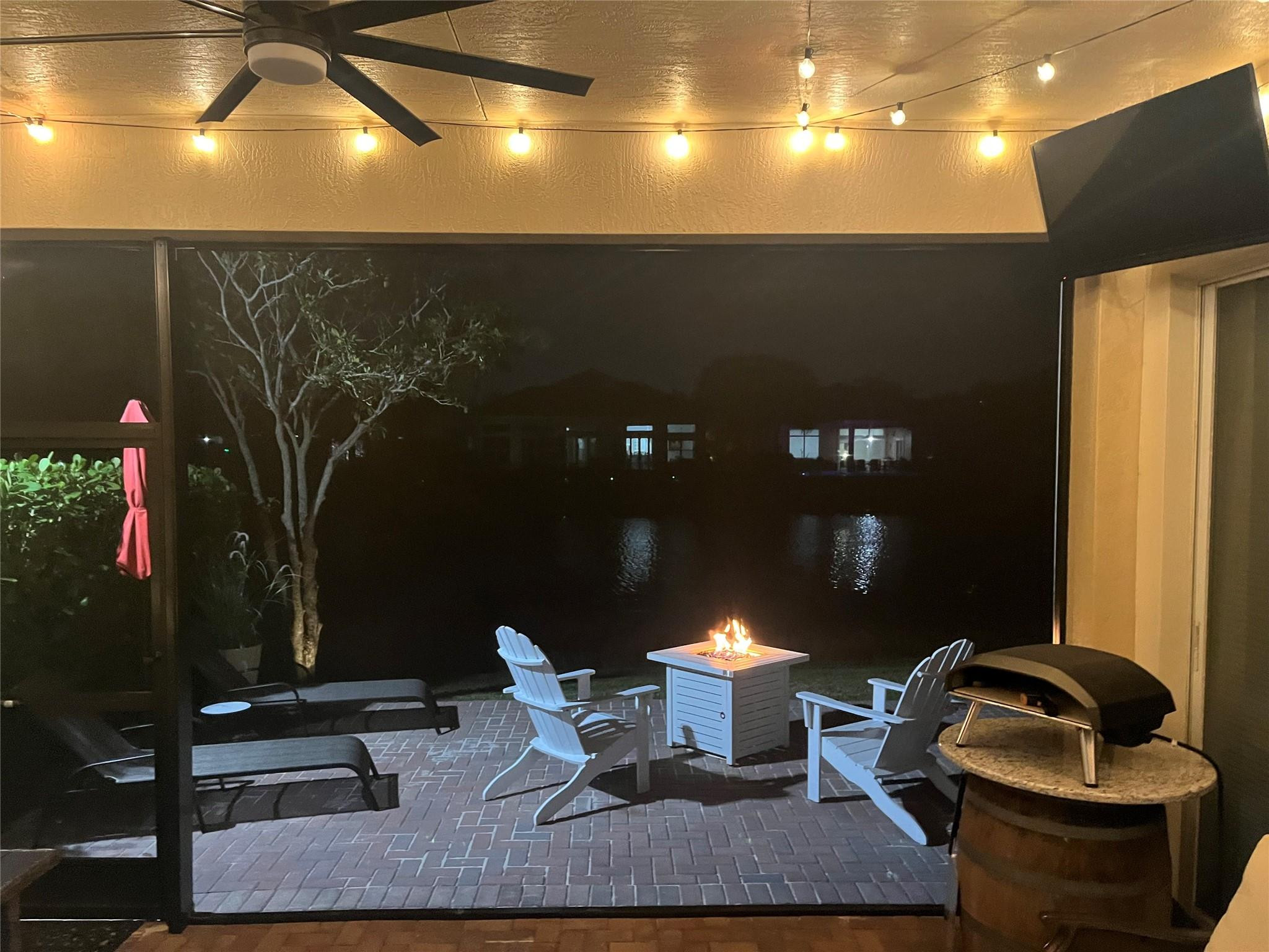 12200 NW 77TH Manor